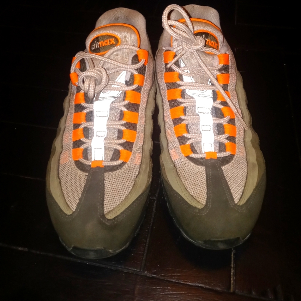 Mens size 9 Airmax 95s